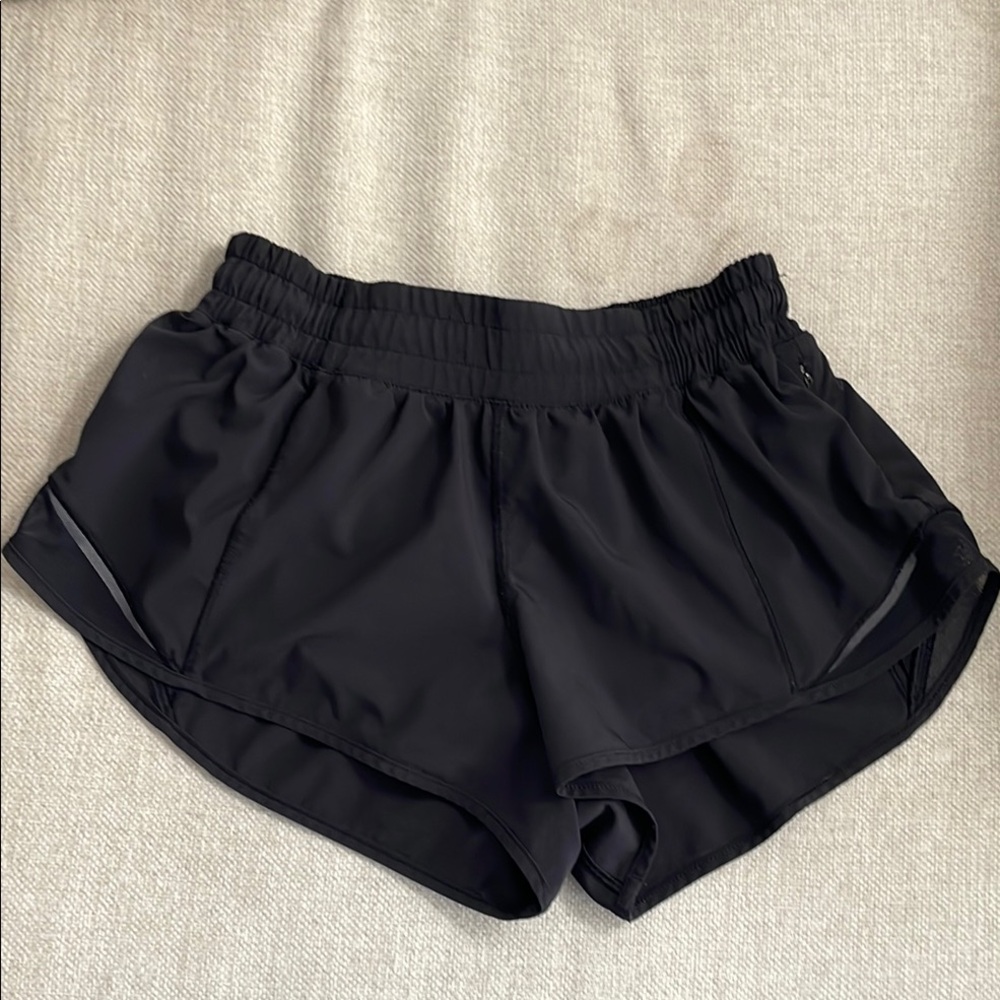 Lululemon Black Hotty Hot Size 6 Shorts